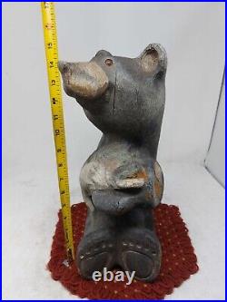 BIG SKY Carvers Black Bear With Fish MONTANA Hand Carved 15 Tall OLD VTG