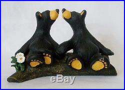 Bearfoots Big Sky Carvers Jeff Fleming Kissing Bears Resin Figurine Collectible