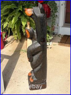 Big Sky Carvers Jeff Fleming 33 Bear with Trout or Salmon Fish Sculpture Statue