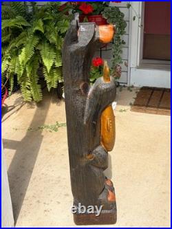 Big Sky Carvers Jeff Fleming 33 Bear with Trout or Salmon Fish Sculpture Statue