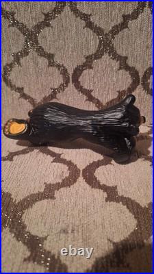 Big Sky Carvers Jeff Fleming Bear Foots Hanging On A Ledge Bear Figurine Shelf