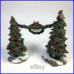 Christmas Big Sky Carvers Bearfoots Beartivity Nativity Archway Set 50440 Trees