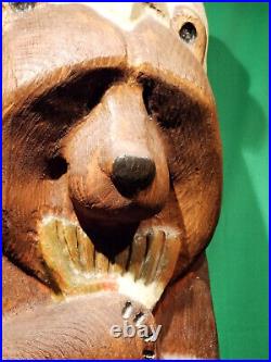 Jeff Fleming. Big Sky Carvers. Bear Eagle Totem Wood Carving
