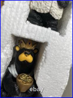Jeff Fleming Big Sky Carvers Bearfoots Bears Beartivity Nativity With Boxes
