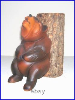 Vintage Big Sky Carvers Bear Leaning Against a Log with T Lite. 8. NEW